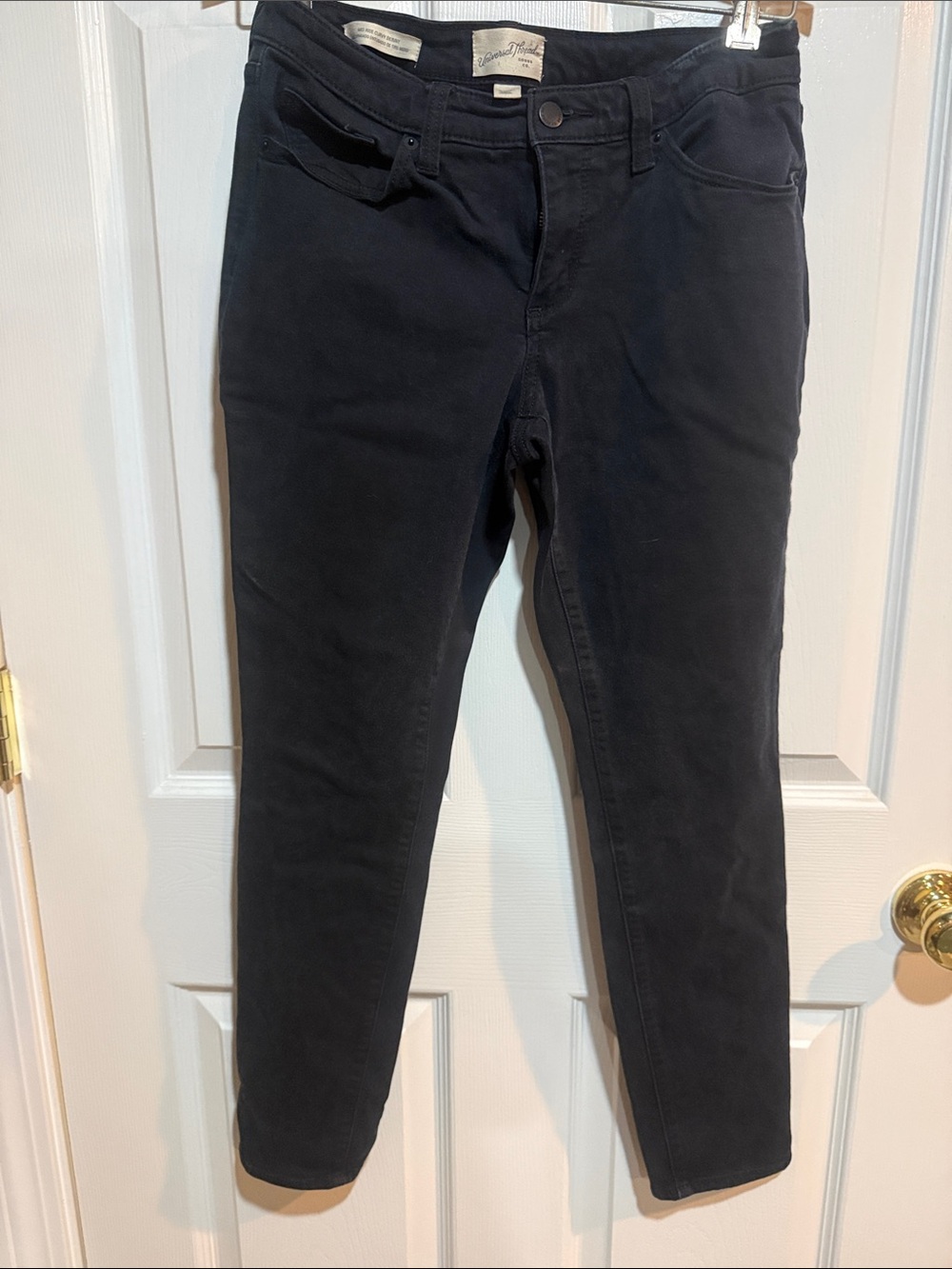 Universal Thread Women’s Skinny Jeans in Black